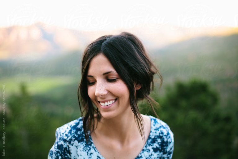 This woman is considering the 3 things she needs before abortion.